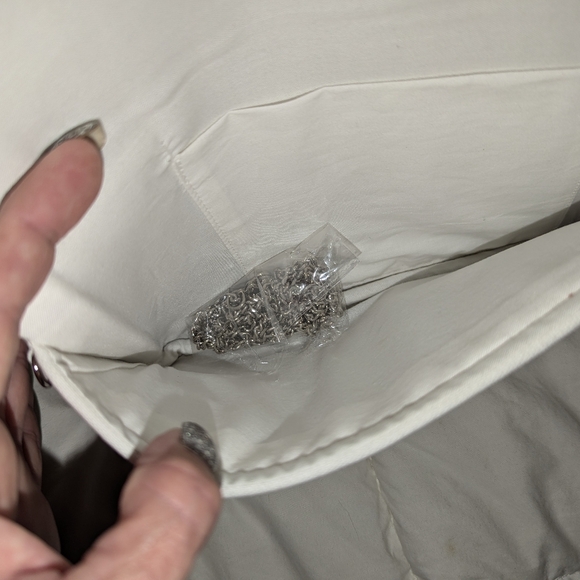 NWT Beaded bumblebee clutch purse - Picture 6 of 8